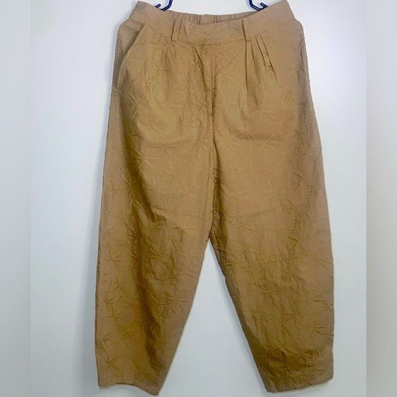 House of Harlow 1960 Textured Tan Joggers - Picture 1 of 10